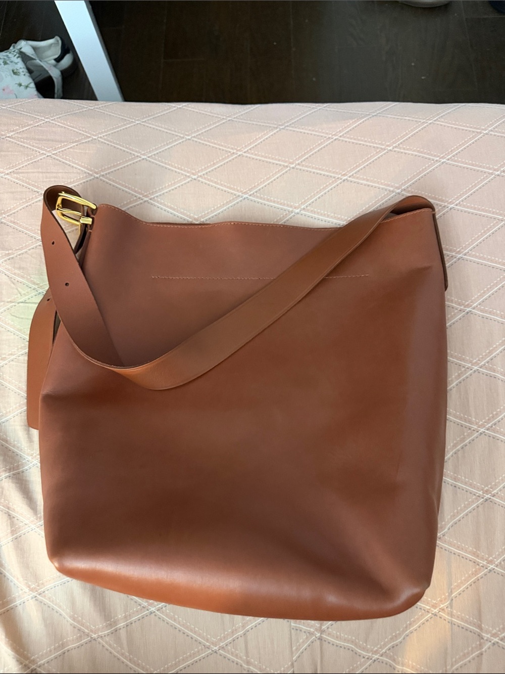 Madewell the essential bucket tote